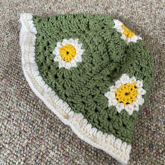 Crochet Granny Square Summer Bucket Hat - Picture 6 of 7